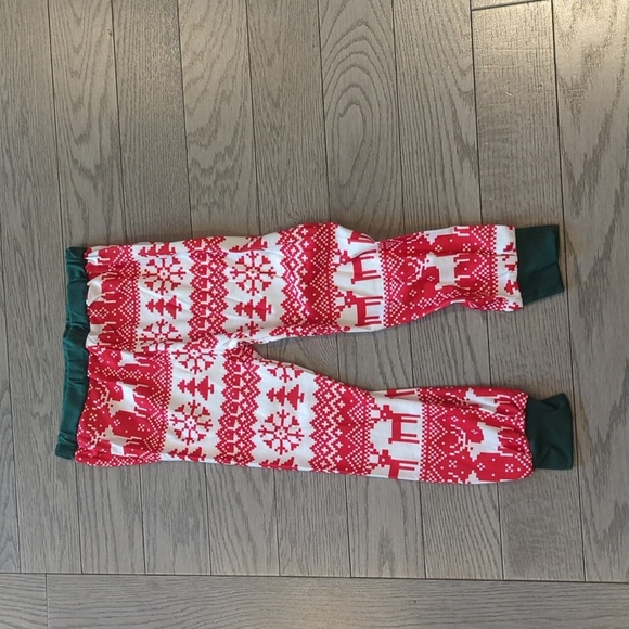 Festive Red and Green Kids Pajamas - Size 4 NWT - Picture 3 of 4